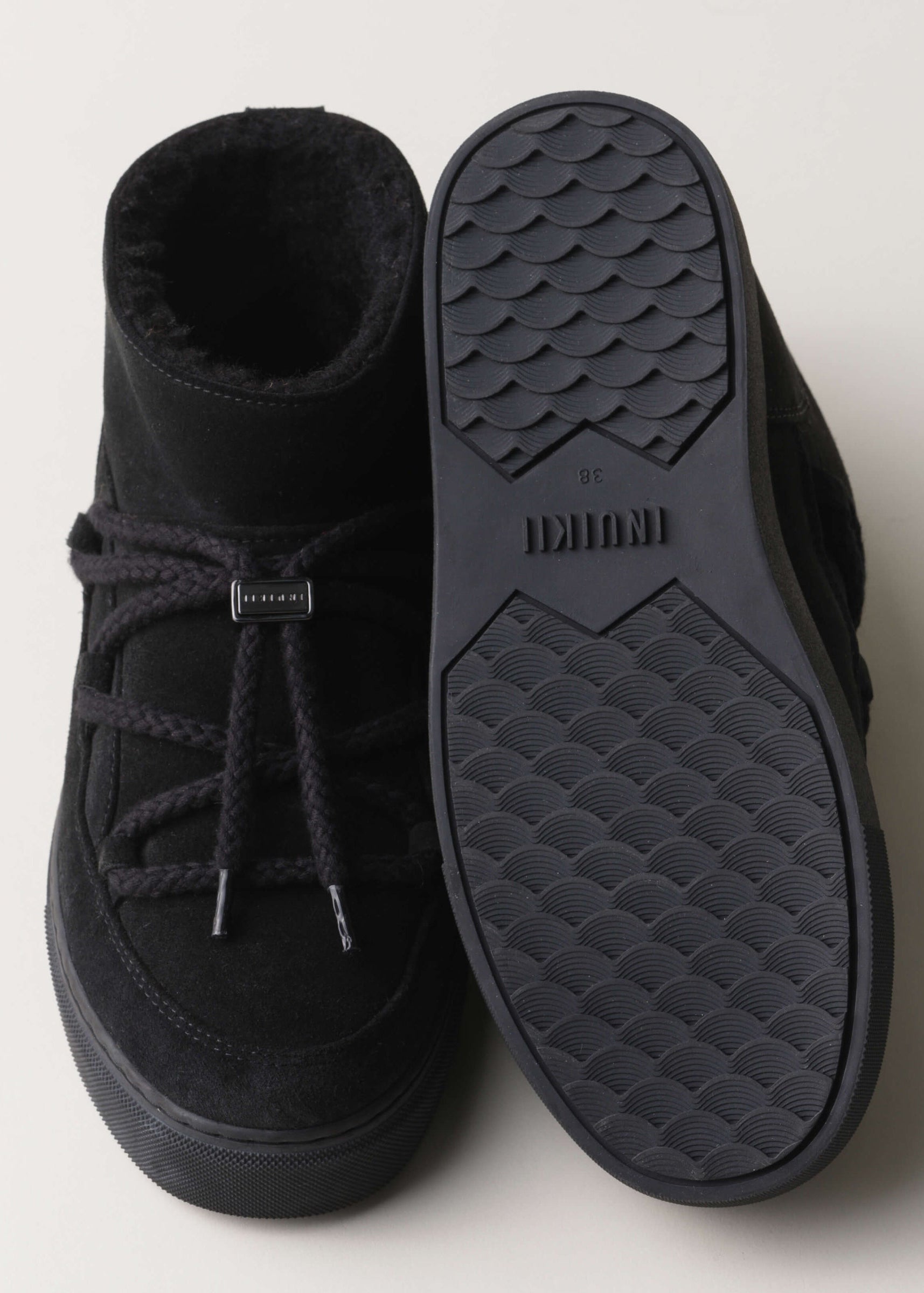Classic Low, Black ~ INUIIKI