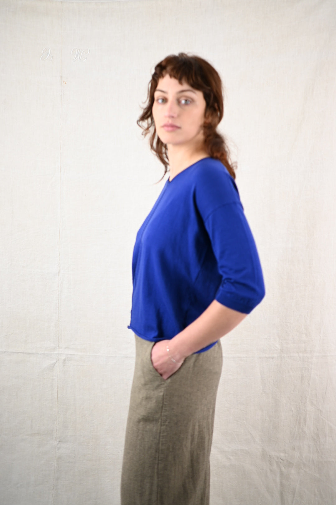 M J W - V neck Pullover 642 ~ Ink