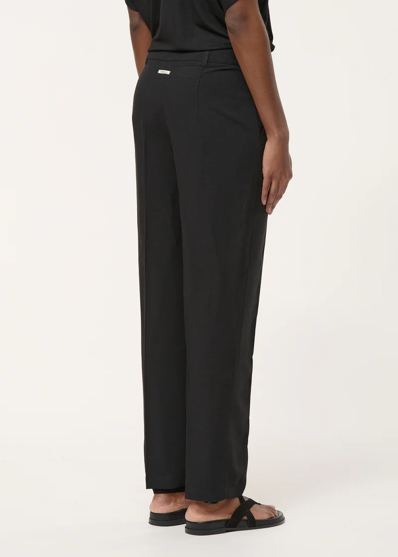 Black cigarette pants