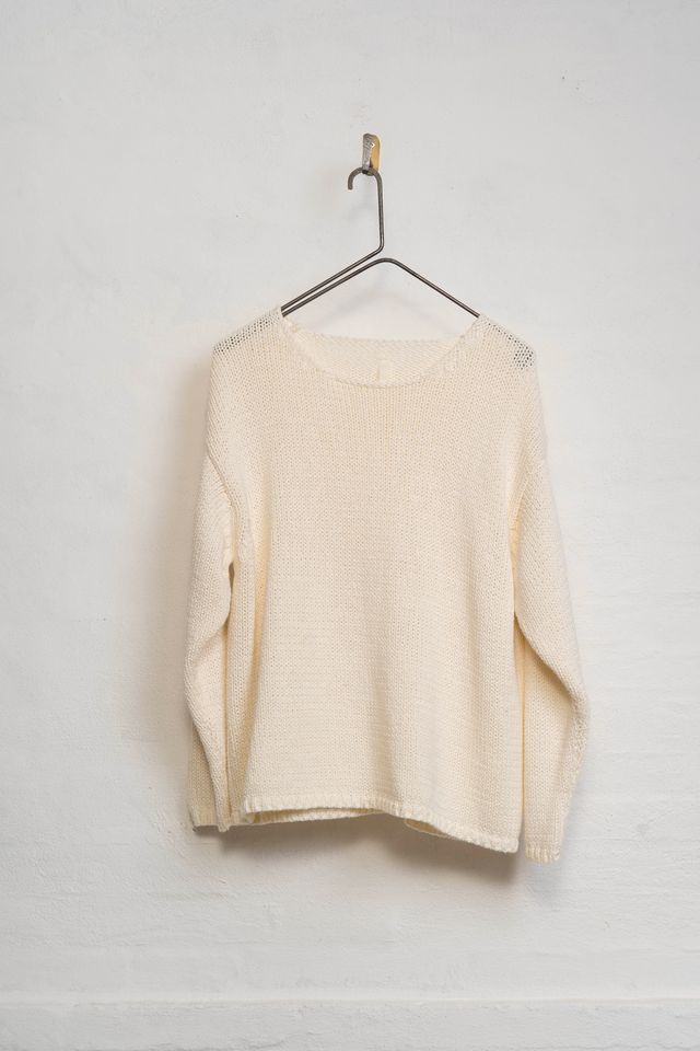 M J W ~ Pullover 652, Natural