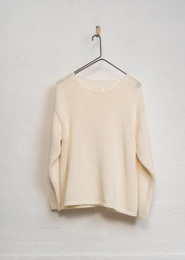 M J W ~ Pullover 652, Natural