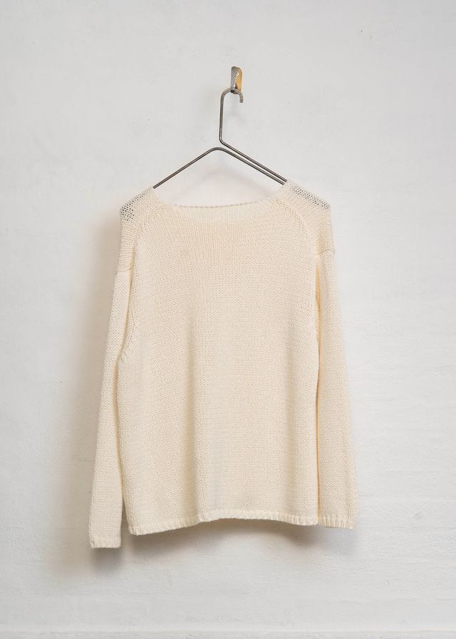 M J W ~ Pullover 652, Natural