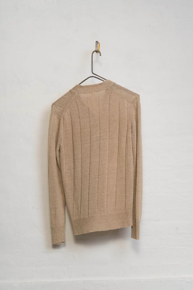 M J W ~ Cardigan 637, Linen