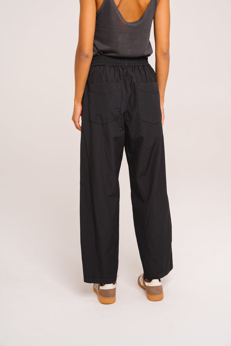 Jill Pants, Carbone
