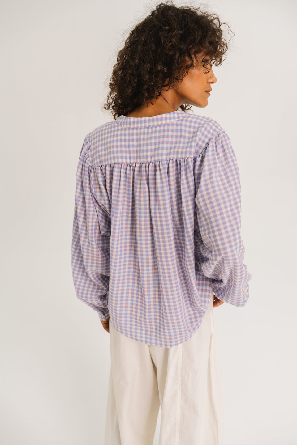 Gladis Blouse, Ulloa