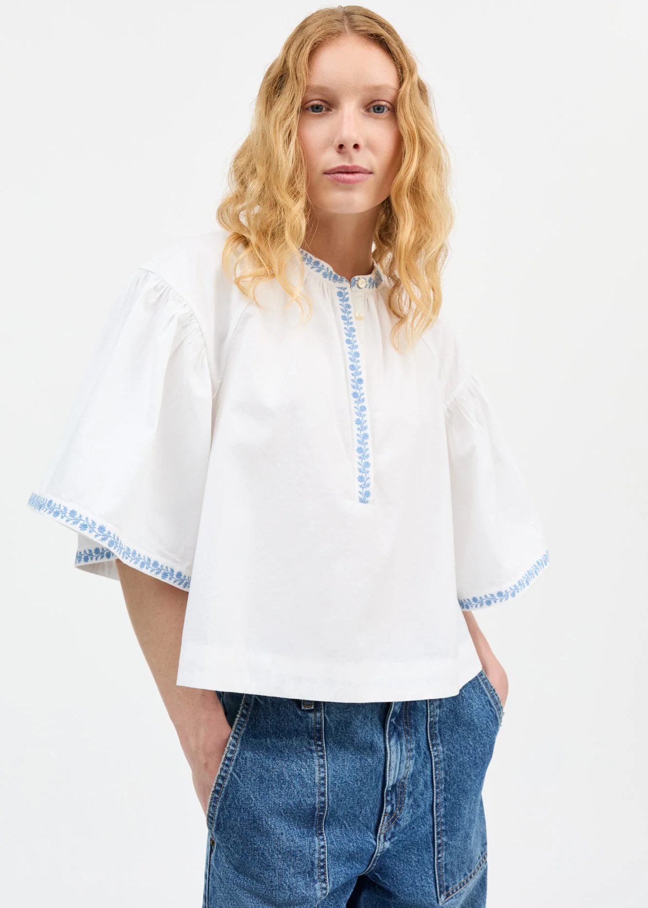 Bonne Blouse, White ~ Skall