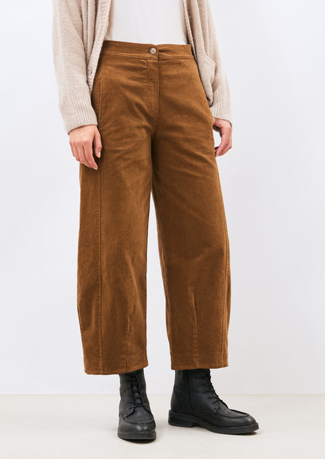 Camel barrel 7/8 corduroy pants ~ humility