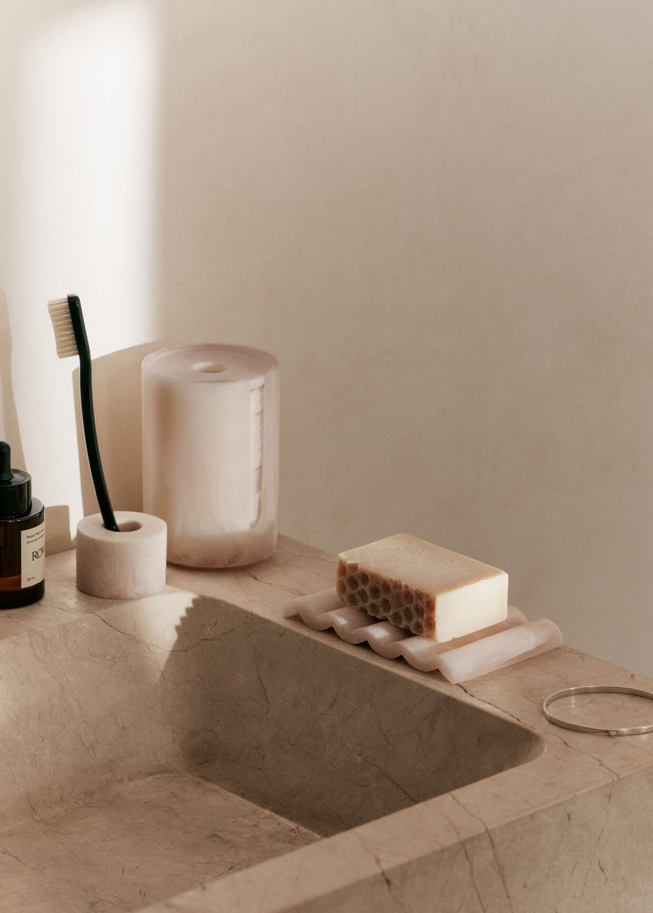 Mist Soap Dish, Pearl ~ Ferm Living