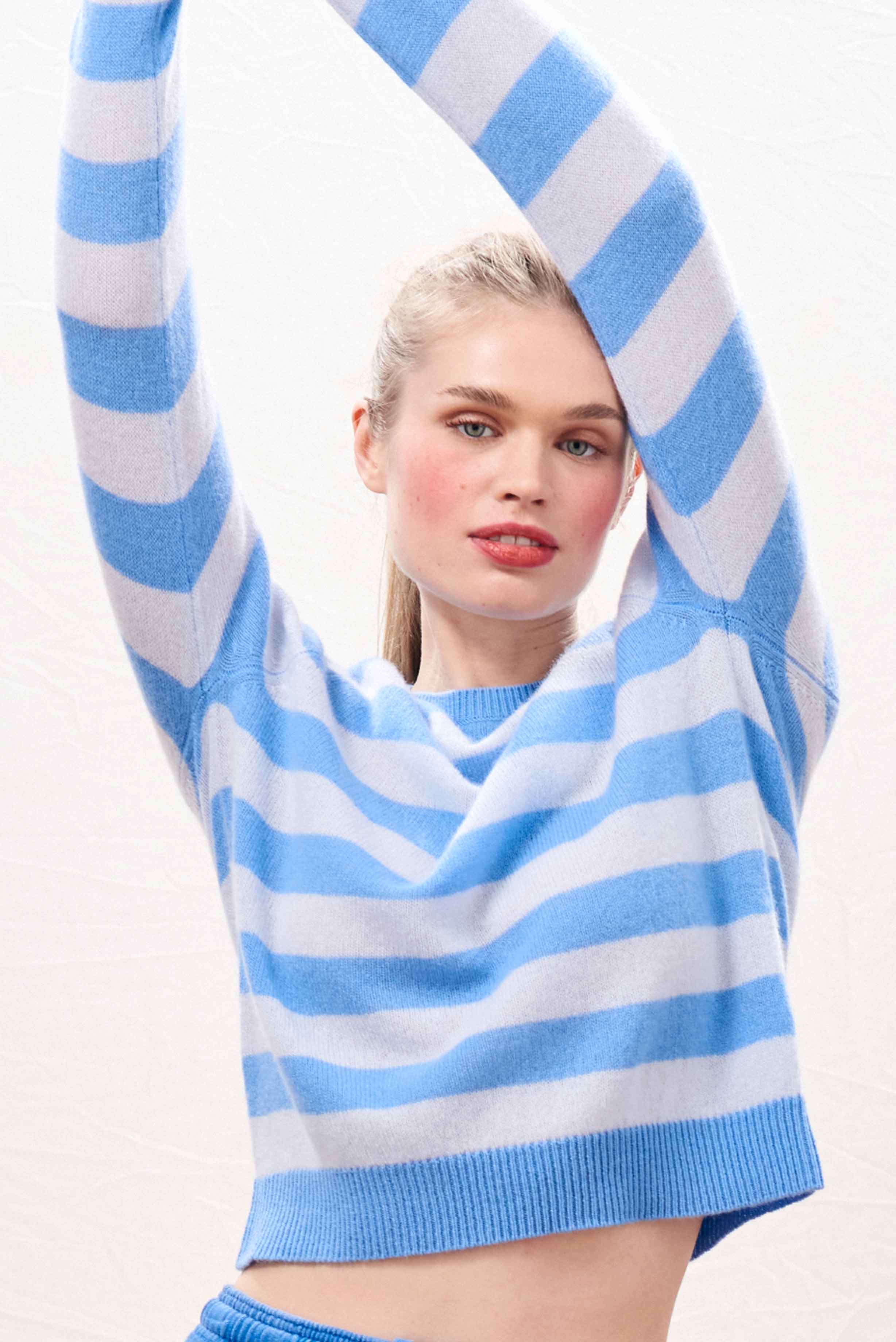 Stripe Crew, Azure