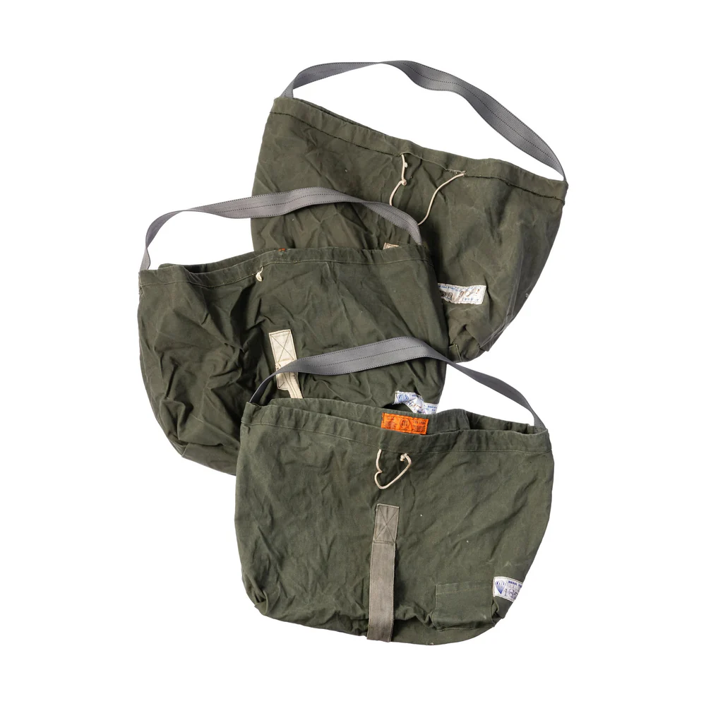 Vintage material shoulder bag