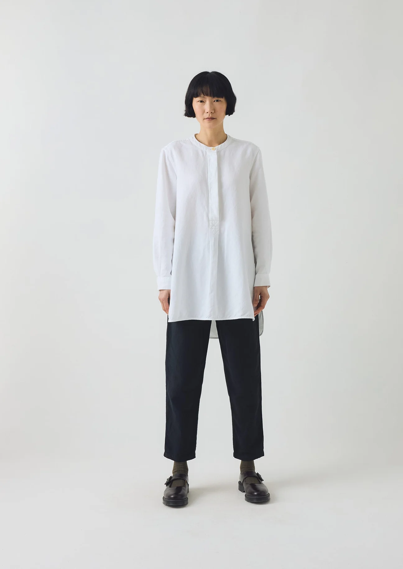 toast womens black linen trousers front
